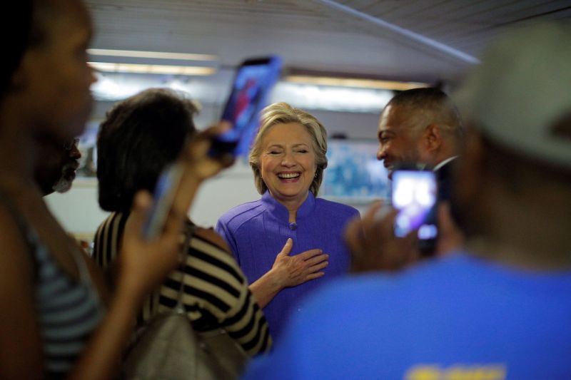  Clinton visits Betty’s Soul Food Restaurant.