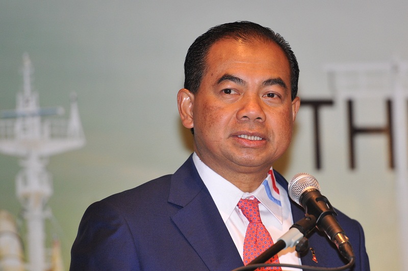 Deputy Transport Minister Datuk Ab Aziz Kaprawi said the RC for the Thailand border will be implemented next year. u00e2u20acu201d Picture by K.E.Ooi