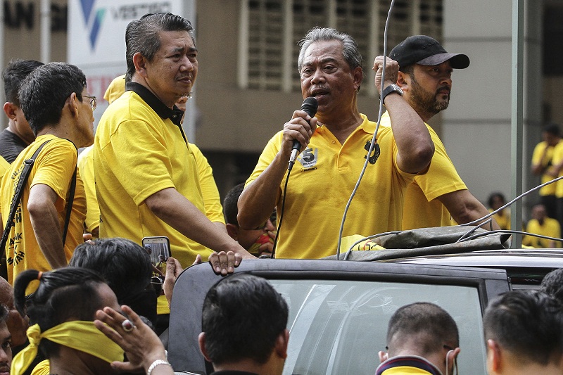 Former deputy prime minister Tan Sri Muhyiddin Yassin speaks to the crowd at the Bersih 5 rally in Kuala Lumpur November 19, 2016. u00e2u20acu201d Picture by Yusof Mat Isa