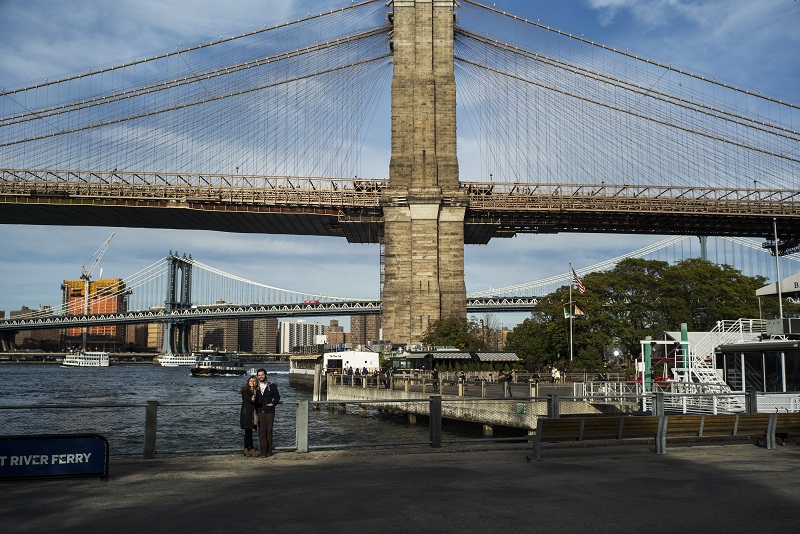 A couple takes a selfie at Brooklyn Bridge Park in Brooklyn, October 26, 2016. u00e2u20acu201d Picture by Todd Heisler/The New York Times 
