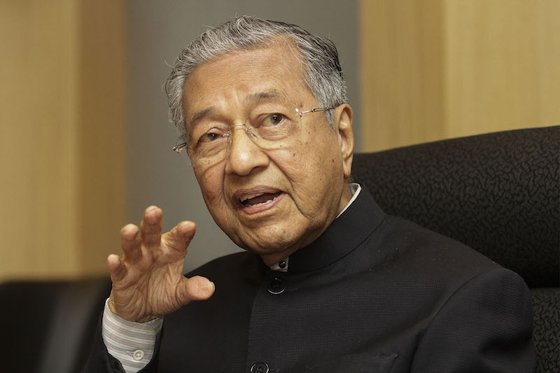 Tun Dr Mahathir Mohamad speaks during a press conference at Perdana Leadership Foundation in Putrajaya November 22, 2016. u00e2u20acu201d Picture by Yusof Mat Isa