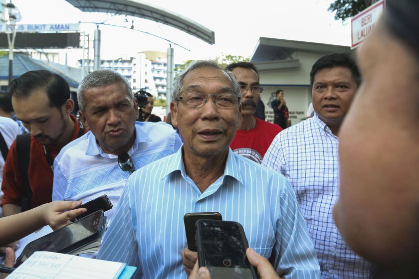 Parti Pribumi Bersatu Malaysia (PPBM) president, Tan Sri Muhyiddin Yassin speaks to reporters outside the Bukit Aman Police Headquarters on November 15, 2016. u00e2u20acu201d Picture by Yusof Mat Isa