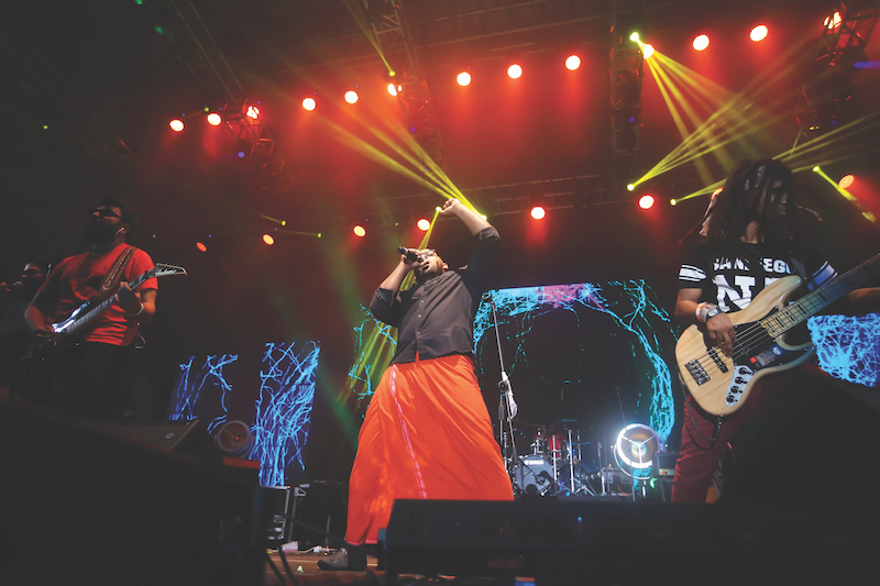 Thaikkudam Bridge belt out a Hindi classic during their mesmerising set. — Picture by Ganeshwaran Karunakaran