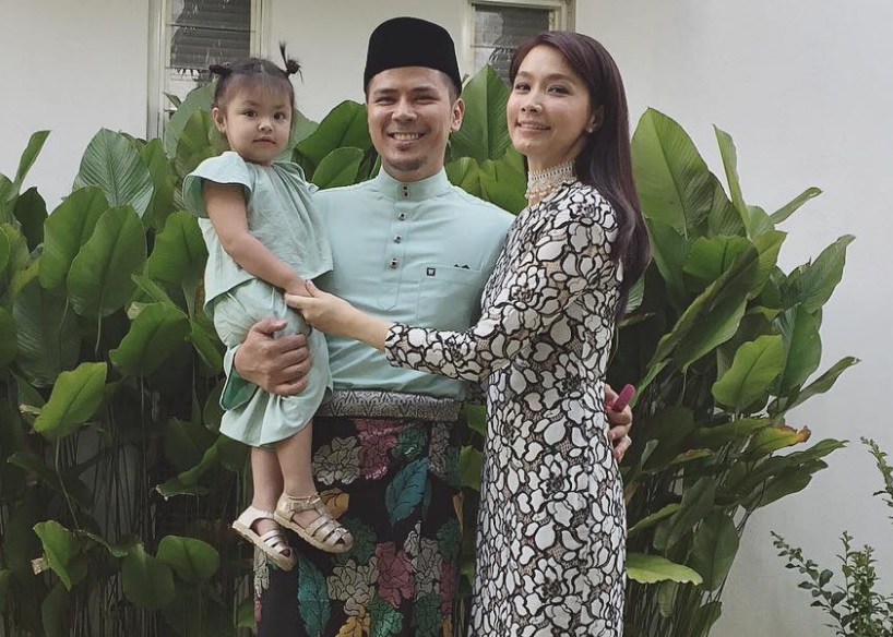Awal berkata penggunaan bahasa Inggeris dan bahasa Melayu oleh keluarga mereka membuatkan Lara Alana sedikit keliru. u00e2u20acu201d Foto ihsan Instagram/Scha Alyahya 