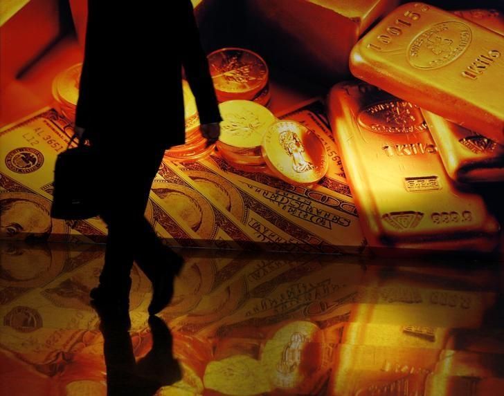 Sovereign fund generic u00e2u20acu201c a participant walks past a poster at the Asian Financial Forum in Hong Kong January 20, 2010. REUTERS/Bobby Yip