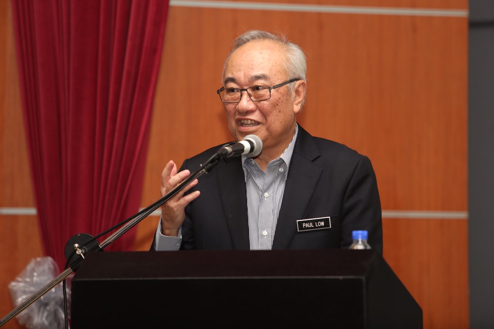Minister in the Prime Ministeru00e2u20acu2122s department Datuk Paul Low delivers a speech during the Suhakam forum in conjunction with World Human Rights Day, Kuala Lumpur December 8, 2016. u00e2u20acu2022 Picture by Choo Choy May