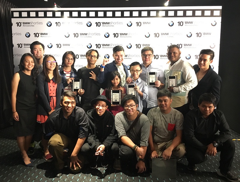 Director of 'Hawa', Tan Ce Ding (sixth from left) and his team pose for cameras after winning the BMW Shorties 2016 Grand Prize. u00e2u20acu201d Picture by Melati A. Jalil