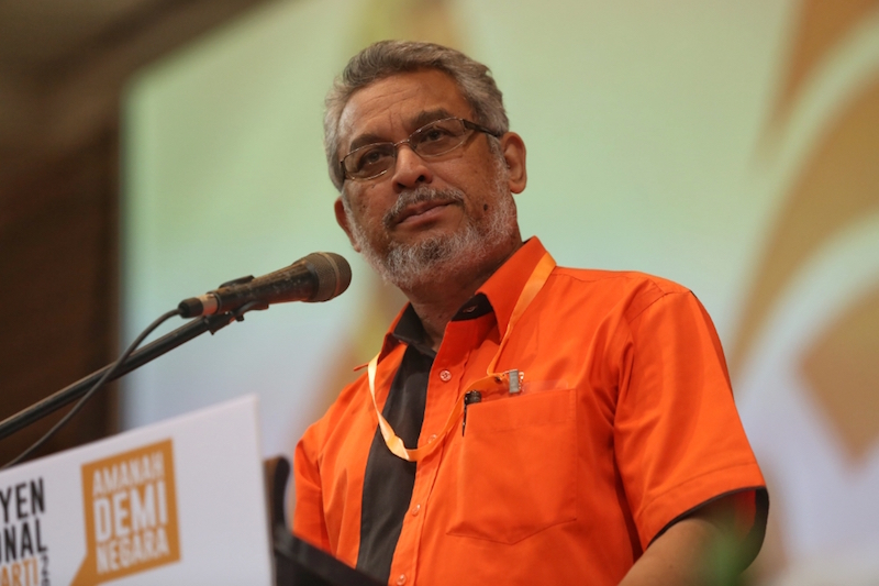 Khalid Samad speaks during the Amanah Convention in Shah Alam December 11, 2016. u00e2u20acu201d Picture by Saw Siow Feng