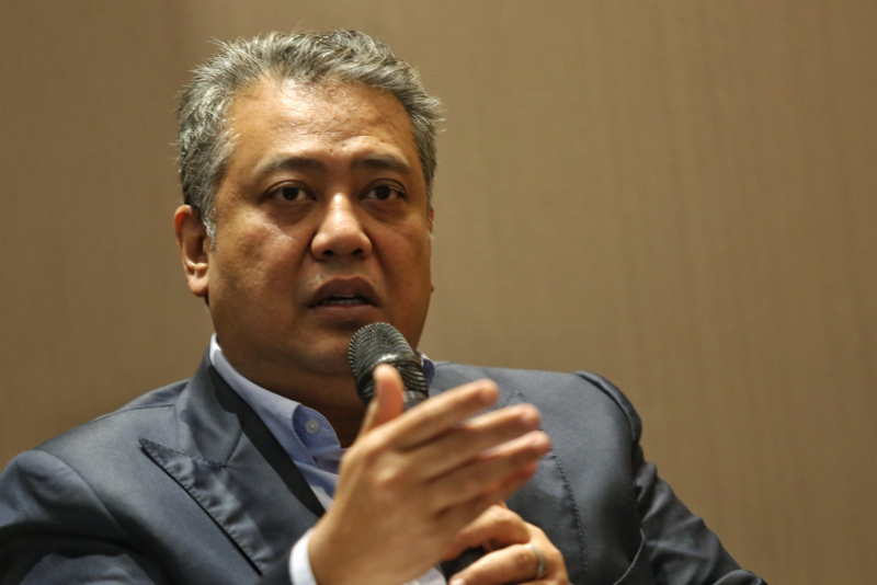 Rehda president Datuk Seri Fateh Iskandar Mohamed Mansor speaks at PropertyGuruu00e2u20acu2122s 2017 Property Outlook Forum in Kuala Lumpur December 1, 2016. u00e2u20acu201d Picture by Saw Siow Feng