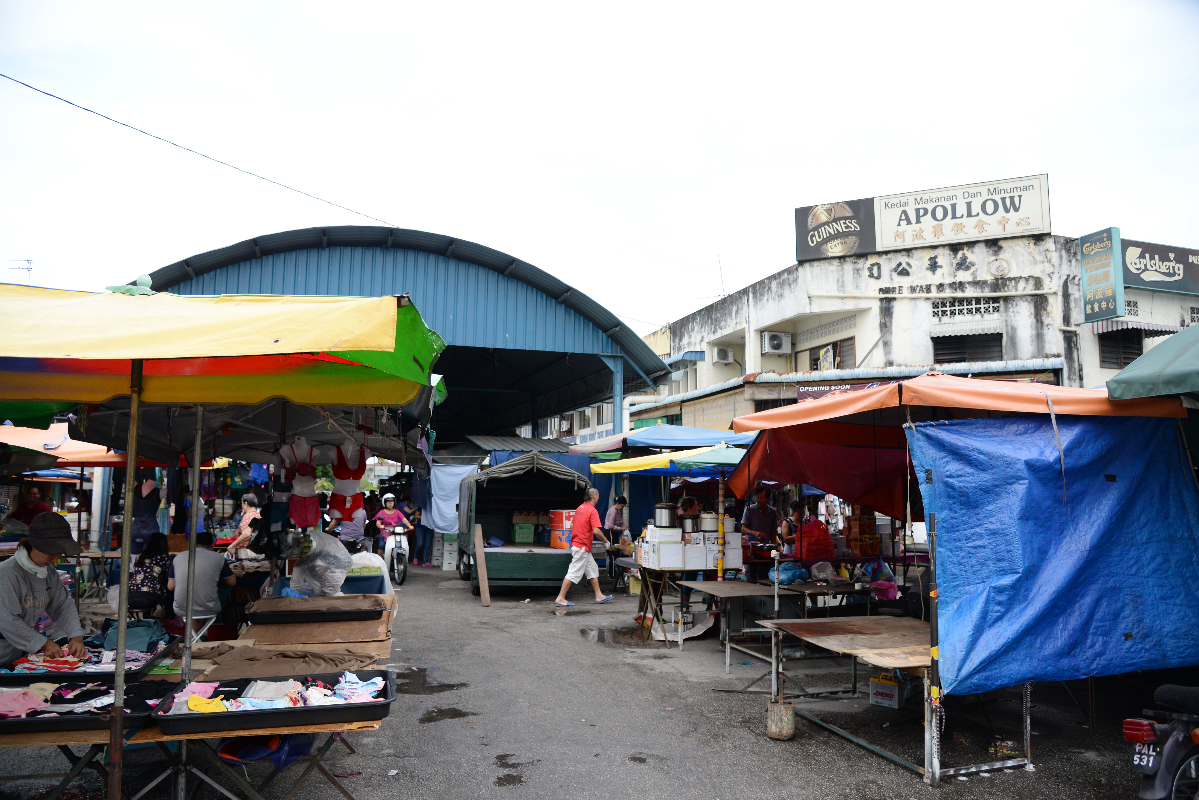 The Apollo Market started in the 1960s before it was shifted to a permanent site along the main road and has been here ever since. — Picture by K.E.Ooi