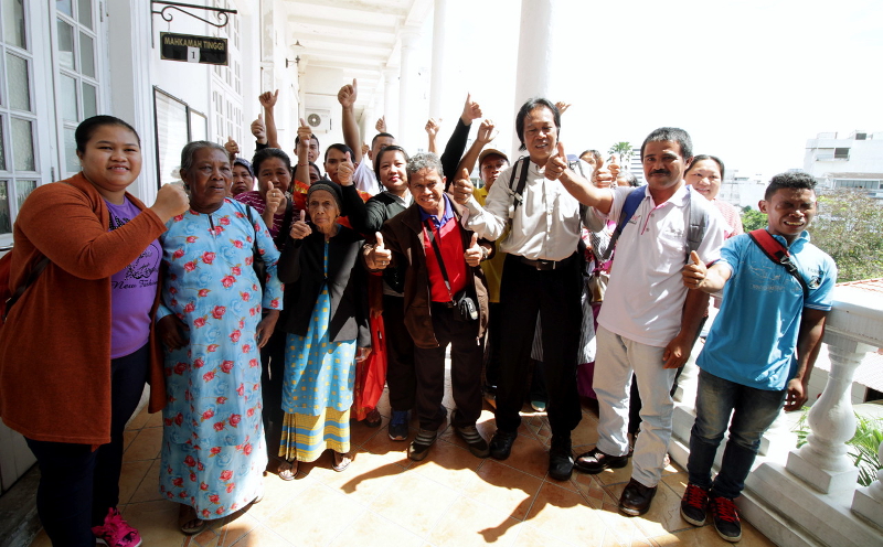 The Ipoh High Court ruled that the Orang Asli and the Linggui Valley Orang Asli (Jakuns) Trust should be compensated and ordered them to be paid RM37 million in Ipoh December 22, 2016. u00e2u20acu201d Bernama pic