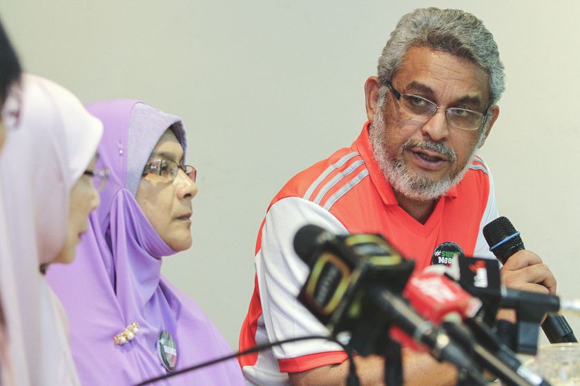Khalid Samad speaks during a press conference at the PKR Headquarters in Petaling Jaya on December 27, 2016. u00e2u20acu201d Picture by Yusof Mat Isa