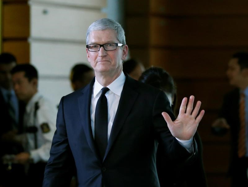 Apple Inc CEO Tim Cook in Tokyo, Japan, October 14, 2016. REUTERS/Toru Hanain