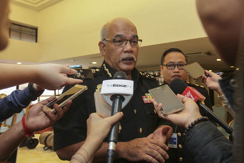 MACC deputy chief commissioner (prevention) Datuk Shamshun Baharin Mohd Jamil speaks to reporters at the IDEAS forum titled 'Supporting the MACC in fighting corruption in Malaysia' in Kuala Lumpur January 26, 2017. u00e2u20acu201d Picture by Yusof Mat Isa