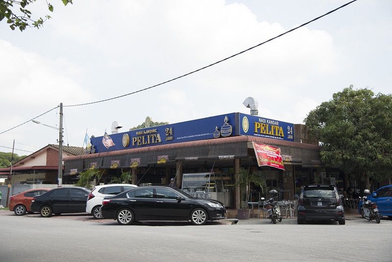 This is the first Pelita nasi kandar outlet to open back in 1995 but it has since been expanded.