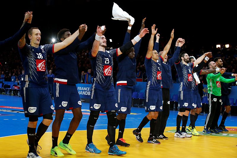 France's team celebrate their victory over Swede in the quarter-finals of the 2017 Men's World Championship, January 24, 2017. u00e2u20acu2022 Reuters pic
