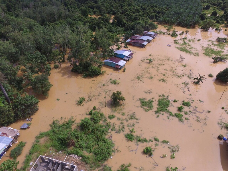 Low lying areas in Sabahu00e2u20acu2122s northern district of Pitas remain submerged although water levels are receding u00e2u20acu201d picture courtesy of Sabah Civil Defence Department