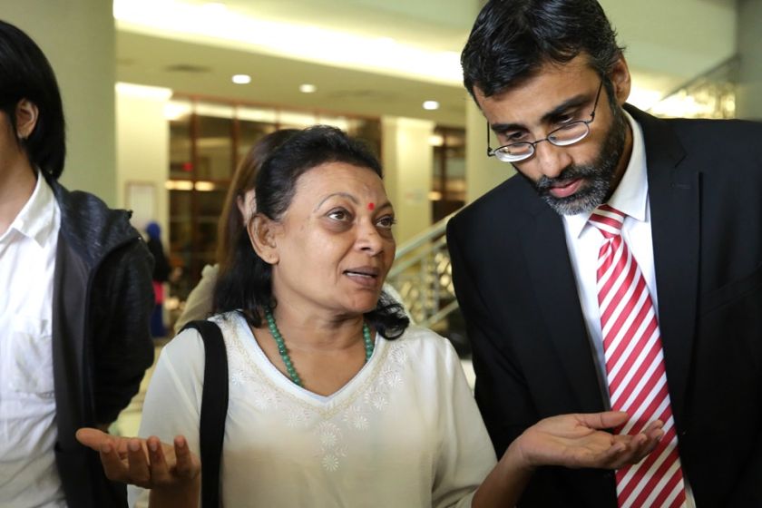 Prabagaran Srivijayanu00e2u20acu2122s mother Eswary Vengatasamy, pictured with lawyer N. Surendran, at the Duta court in Kuala Lumpur January 16, 2017. u00e2u20acu201d Picture by Choo Choy May