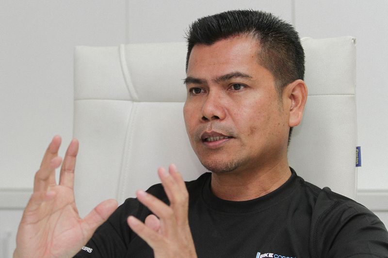 Marahkan pentadbiran Selangor, Datuk Seri Jamal Md Yunos berkata idea hadir ke SUK sambil bertuala pada Disember lalu datang secara tiba-tiba. u00e2u20acu201d Foto oleh Yusof Mat Isa