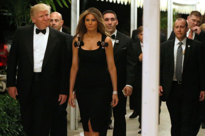 US President-elect Donald Trump and his wife Melania Trump arrive for a New Yearu00e2u20acu2122s Eve celebration with members and guests at the Mar-a-lago Club in Palm Beach, Florida December 31, 2016. u00e2u20acu2022 Reuters pic