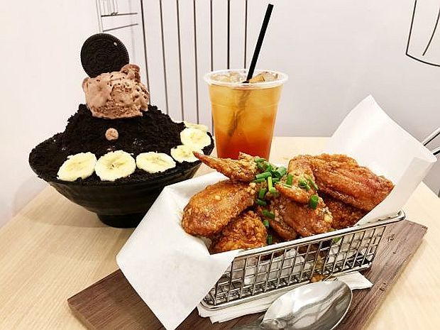 Seoul Good: This bistro carries bingsoo, a popular Korean ice-shaved dessert and Korean Chicken. Tuck into the oreo cookies bingsoo and Seoul Good Asian chicken which uses tomato base. ― Picture by Sonia Yeo/TODAY