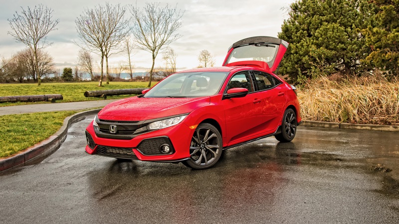 In an undated handout photo, the 2017 Honda Civic Hatchback Sport. u00e2u20acu201d Picture by Martin Campbell via The New York Times