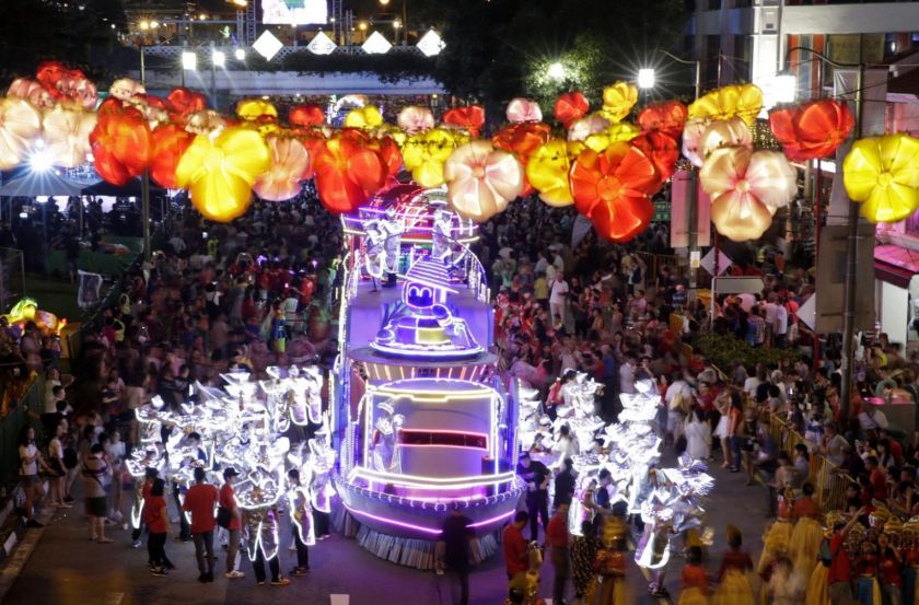 Eu Tong Sen Street and New Bridge Road were blocked off and transformed into an interactive night carnival for the fiesta, February 12, 2017. u00e2u20acu201d TODAY pic
