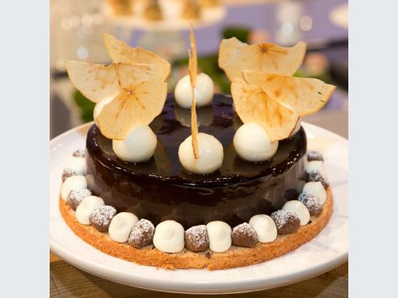 Foo and Heuberger's dessert: the Apple, Pear and Chocolate cake. 