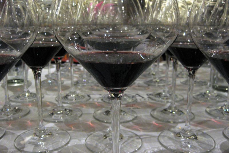Glasses of Cayas Syrah ready for the tasting. 