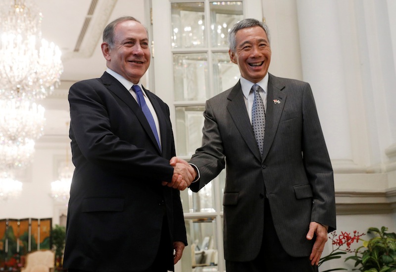 Israel's Prime Minister Benjamin Netanyahu meets with Singapore's Prime Minister Lee Hsien Loong at the Istana in Singapore February 20, 2017. u00e2u20acu201d Reuters pic