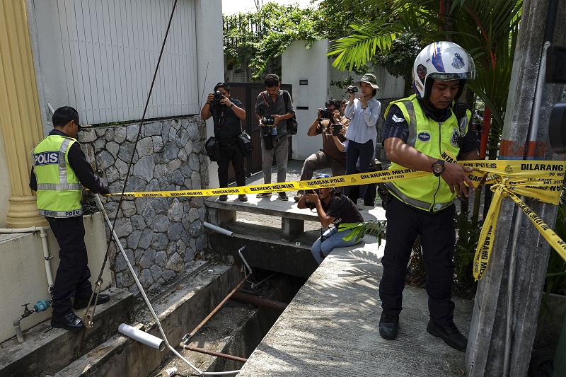 Malaysian police seal off access into and out of the North Korean embassy in Damansara Heights, Kuala Lumpur after the government imposed a ban on its diplomats from leaving the country on March 7, 2017. u00e2u20acu201d Picture by Yusof Mat Isa