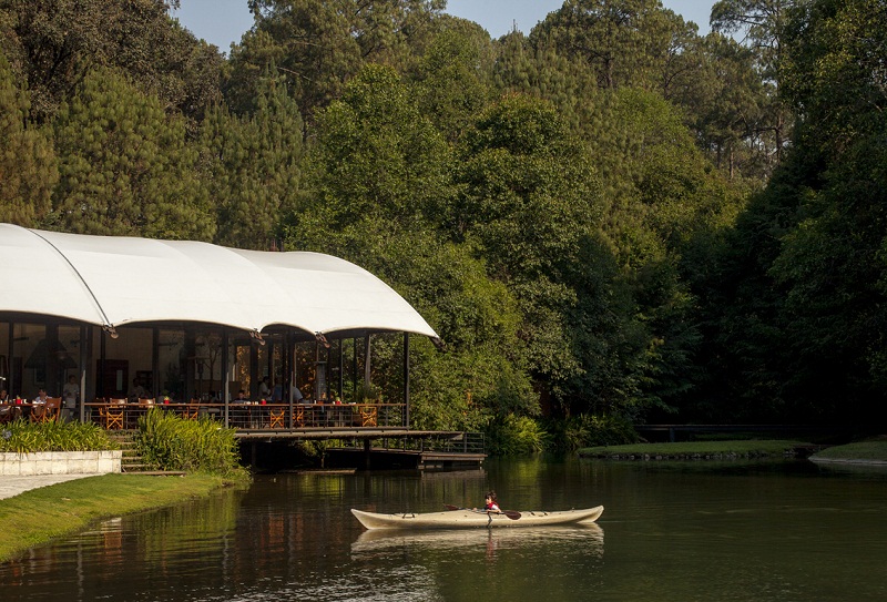 In an undated handout photo, Hotel Rodavento offers kayaking, paddle boarding and fishing, in Valle de Bravo, Mexico. —  Picture by Hotel Rodavento via The New York Times