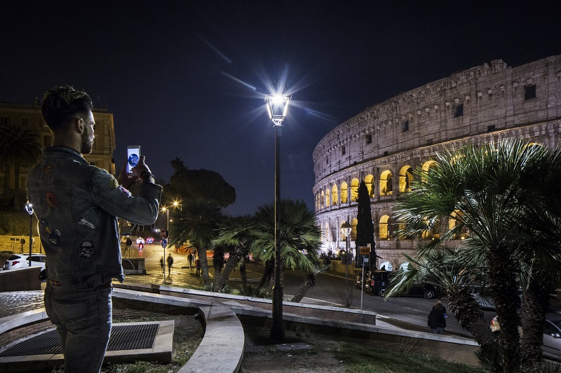 ‘Candlelit dinner’ vs ‘frozen-food aisle’: Streetlights put Romans in a ...