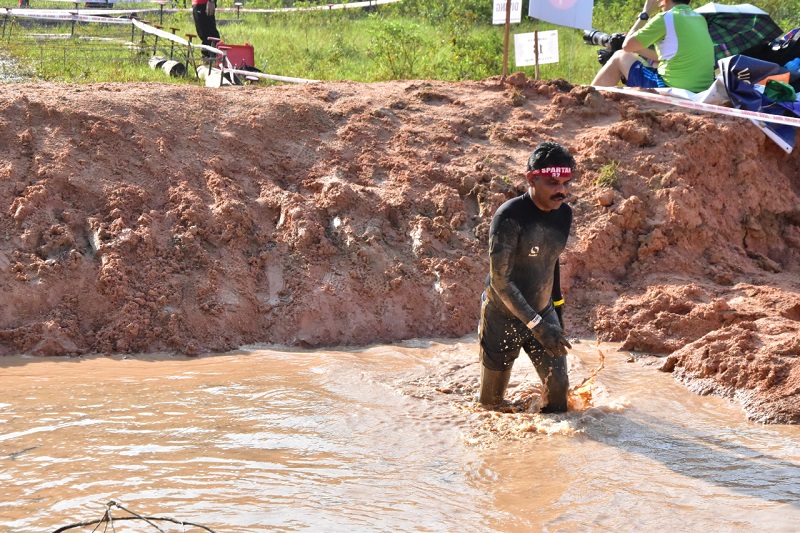 He may look dejected here but this racer completed the course with a smile.