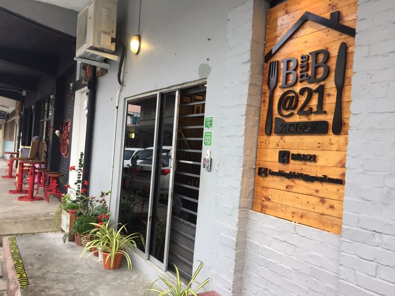 Hip backpacker hostels have breathed new life into Jalan Dewan.