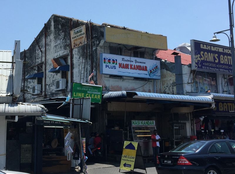 Line Clear, in the alley, and Yasmeen Restaurant along Penang Road were ordered to close from 8pm March 13, 2017 for failing to meet with hygiene conditions under the food act.