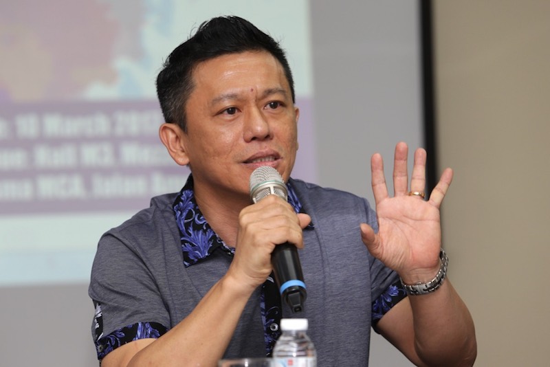 Datuk Seri Ti Lian Ker speaks during the forum u00e2u20acu02dcImplications of Hadi Awangu00e2u20acu2122s RUU 355u00e2u20acu2122 in Kuala Lumpur March 10, 2017. u00e2u20acu201d Picture by Choo Choy May