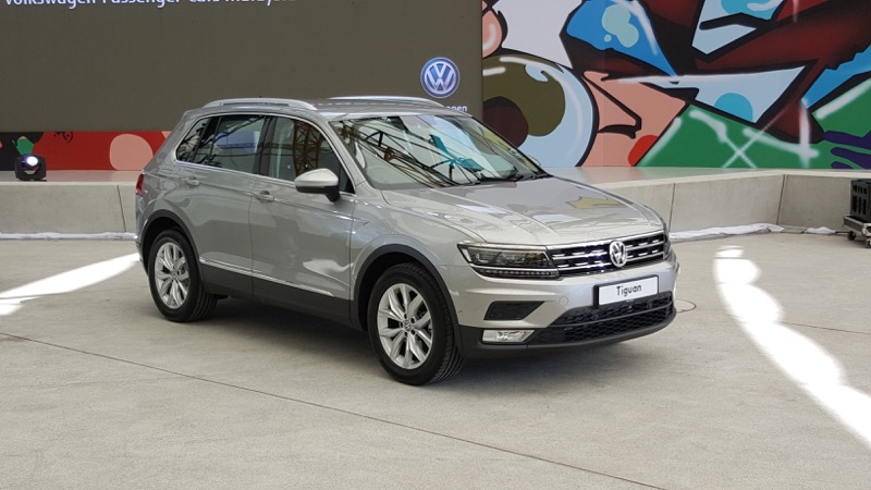 Building upon the successes of the first generation Tiguan, the-new Tiguan has re-defined the standards in design, comfort and functionality for SUV’s.