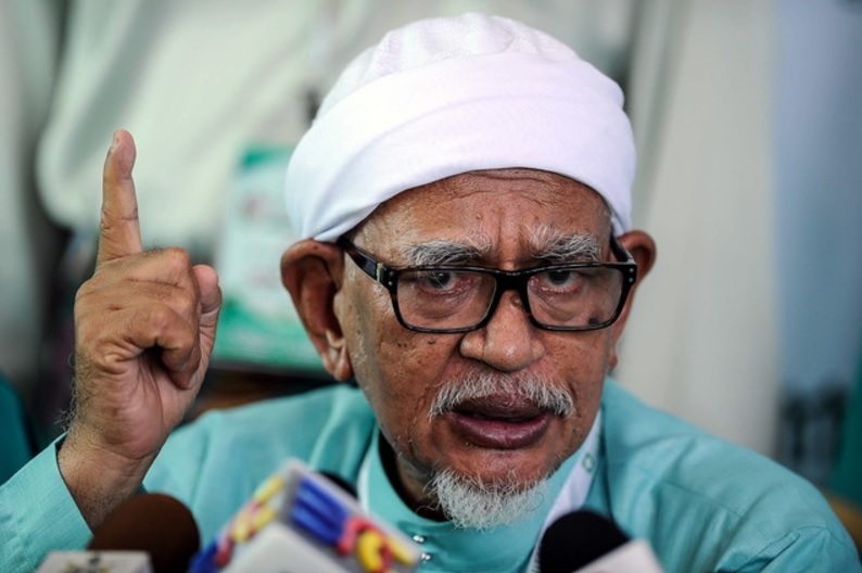 ALOR SETAR, 29 April -- Presiden PAS Datuk Seri Abdul Hadi Awang pada sidang media selepas Majlis Perasmian Muktamar Tahunan Pas kali ke-63 di Kompleks Pas Kedah, Kota Sarang Semut hari ini.n-- fotoBERNAMA (2017) HAK CIPTA TERPELIHARA