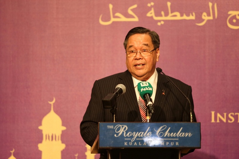 Tan Sri Dr Abdullah Mohd Zin speaks at a lecture titled u00e2u20acu02dcThe Threat of Liberalism, Radicalism and Terrorism in the Muslim Worldu00e2u20acu2122 in Kuala Lumpur April 13, 2017. u00e2u20acu201d Picture by Saw Siow Feng