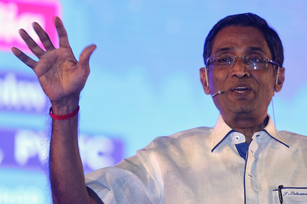 MIC president Datuk Seri Dr S. Subramaniam speaks at the 2050 National Transformation Dialogue session organised by MIC Youth, held at the Putra World Trade Centre in Kuala Lumpur April 19, 2017. u00e2u20acu2022 Picture by Saw Siow Feng