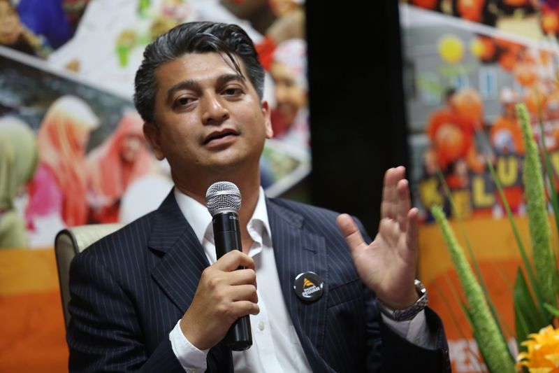 Amanah Youth deputy chief Muhammad Faiz Fadzil speaking during the AWAN forum on child rape, April 5, 2017. u00e2u20acu201d Picture by Saw Siow Feng