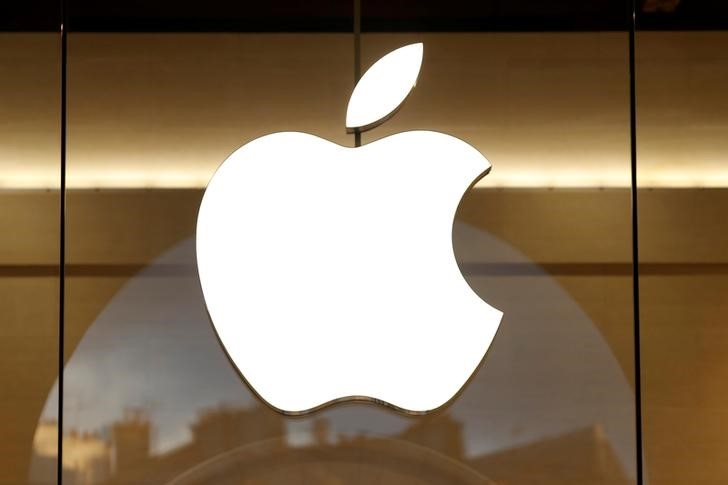 The Apple logo is seen on the facade of the new Apple Store in Paris January 5, 2017. u00e2u20acu201d Reuters pic