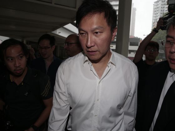 City Harvest Church founder Kong Hee arrives at the State Courts to surrender to the authorities and start serving his jail term on April 21, 2017. u00e2u20acu201d TODAY pic