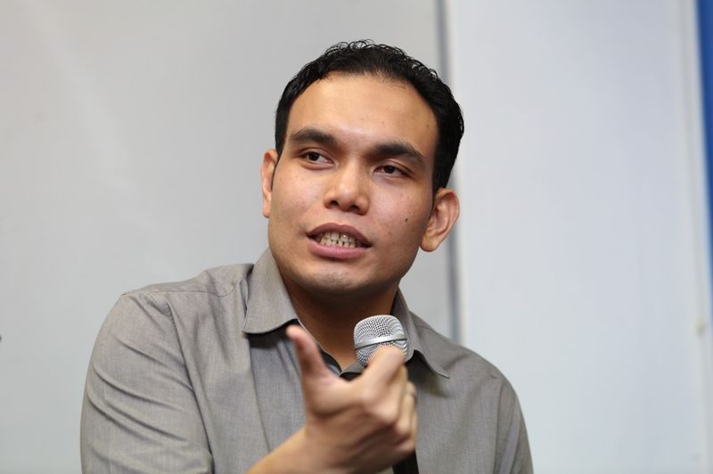 Civil liberty lawyer Syahredzan Johan speaking during the forum on the future of cinema and censorship in Malaysia.