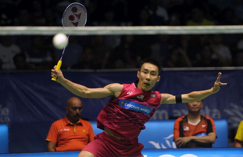Datuk Lee Chong Wei playing against Englandu00e2u20acu2122s Rajiv Ouseph in the first round of the Celcom Axiata Malaysian Open in Kuching April 5, 2017. Chong Wei wins by 21-16 and 21-18. u00e2u20acu201d Bernama pic