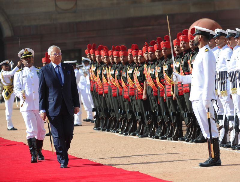 Prime Minister Datuk Seri Najib Razak inspects the Indian guard of honour during his welcoming ceremony at the Rashtrapati Bhavan Presidential Palace in New Delhi, April 1, 2017. u00e2u20acu2022 Bernama pic