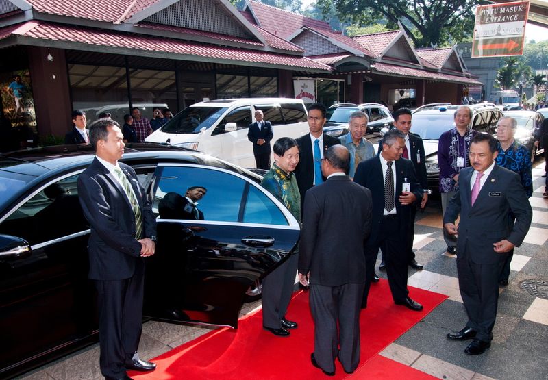 Crown Prince of Japan, Prince Naruhito is welcomed by the director-general of the Department of Museums Malaysia Datuk Kamarul Baharin A. Kasim upon arrival at the National Museum, April 16, 2017. u00e2u20acu201d Bernama pic