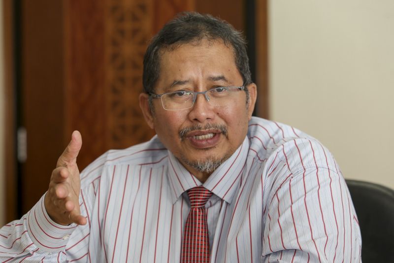 Datuk Iskandar Samad speaks to Malay Mail Online in Shah Alam on March 30, 2017. ― Picture by Choo Choy May.
