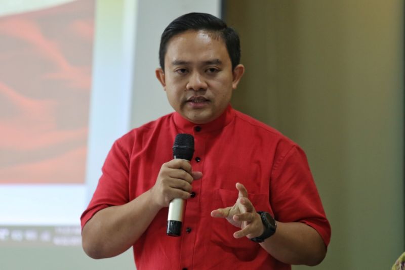 Wan Saiful Wan Jan from think tank Institute for Democracy and Economic Affairs (Ideas) disagrees with the assessment that Indian voters will be ‘kingmakers’ in the next election. ― Picture by Saw Siow Feng
